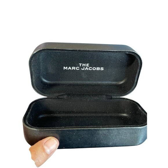 The Marc Jacobs Sunglasses Case Black Clamshell Hardcase - Picture 4 of 10